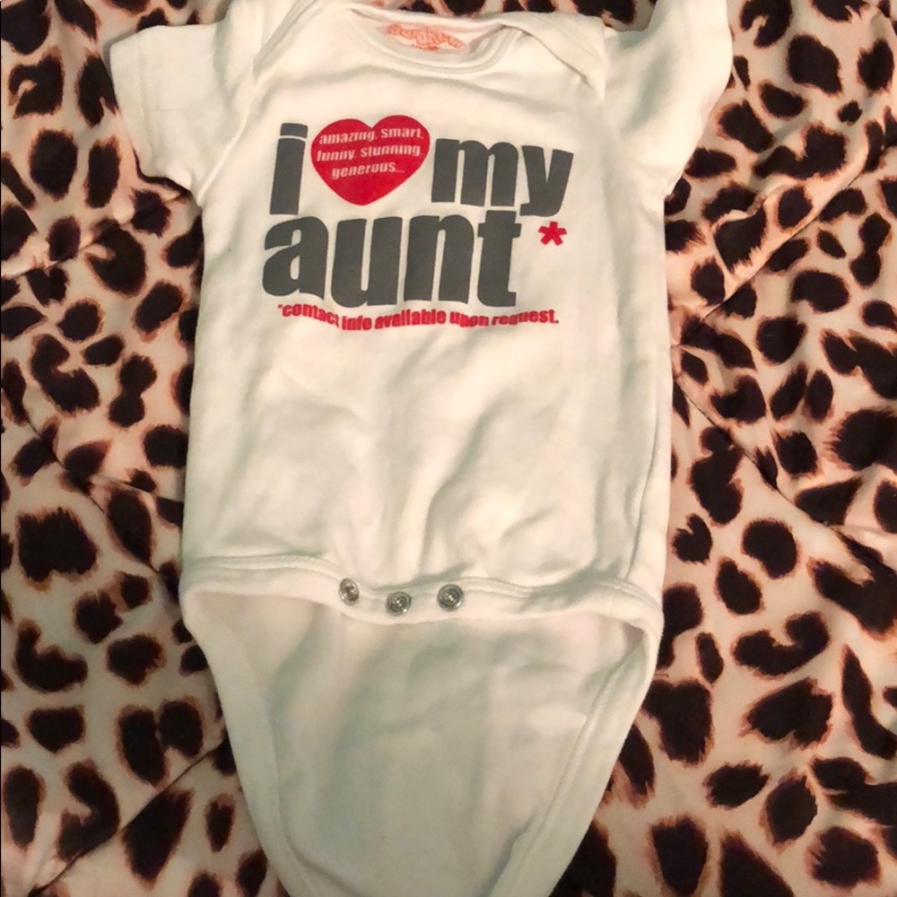 I love my aunt onesie